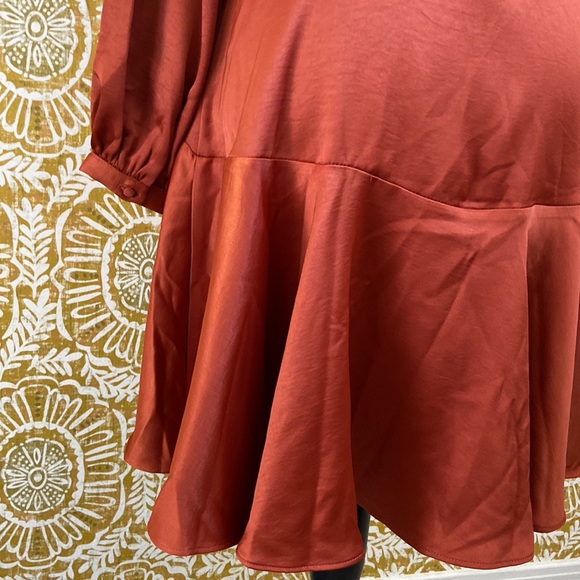 Lucy Paris Adonia Beautiful Satin Wrap Dress in Rust Orange size Small - Picture 10 of 11